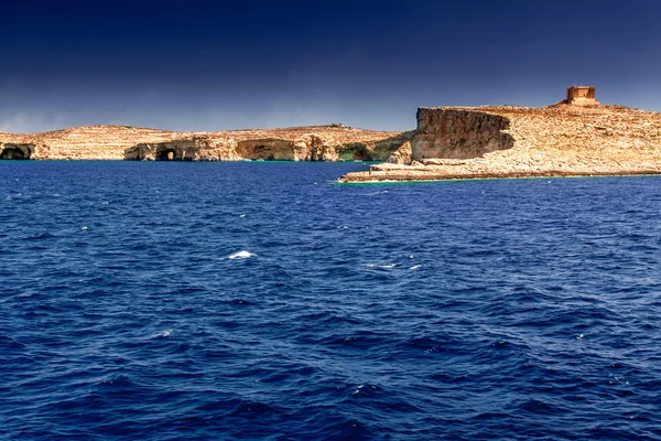 Остров Гозо, вид с моря — стоковое фото