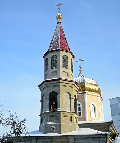 Zvonice Kopule Kostela Svatého Velkého Mučedníka Paraskeva Pyatnica Omsku Rusko — Stock fotografie