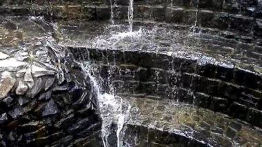 Anma taş köprü küçük şelaleler