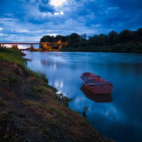 Nuvem Nublado Noite Durante Hora Azul Paisagem Com Rio Sava — Fotografia de Stock