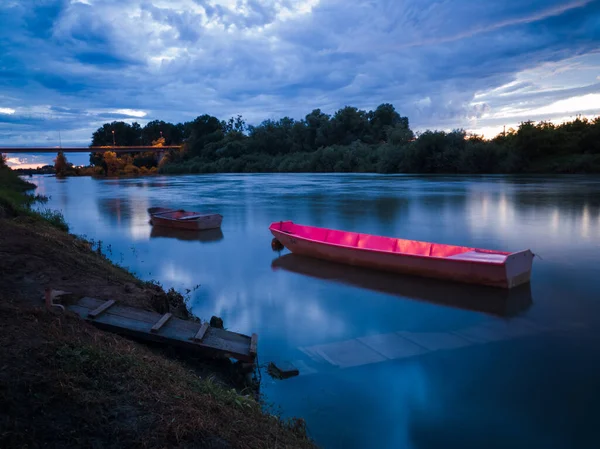 Mavi Saatte Bulutlu Bir Akşam Sava Nehri Manzarası Bosna Hersek — Stok fotoğraf