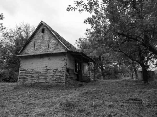Verlaten Traditioneel Huis Met Aarden Muren Het Platteland Ruïnes — Stockfoto