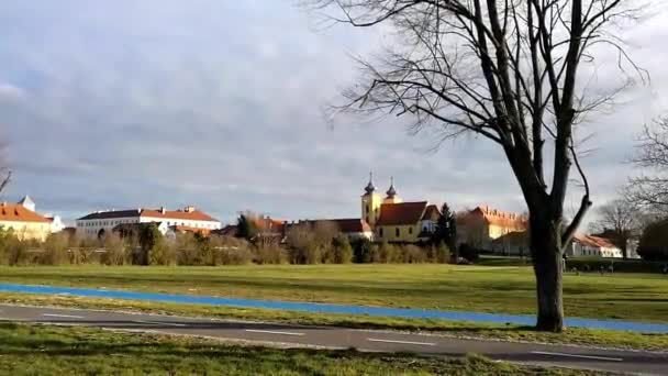 Iglesia Católica San Miguel Antigua Fortaleza Tvrdja Osijek Croacia Durante — Vídeo de stock