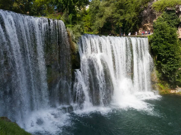 Famosas Cascadas Histórica Ciudad Jajce Donde Río Pliva Encuentra Con —  Fotos de Stock