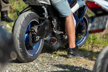 Prnjavor 'da Moto kampında kasıtlı olarak motorsiklet egzozu patladı.