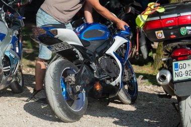 Prnjavor 'da Moto kampında kasıtlı olarak motorsiklet egzozu patladı.