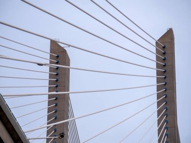 Lizbon, Portekiz 'deki Vasco da Gama Köprüsü. Modern mimari köprüler