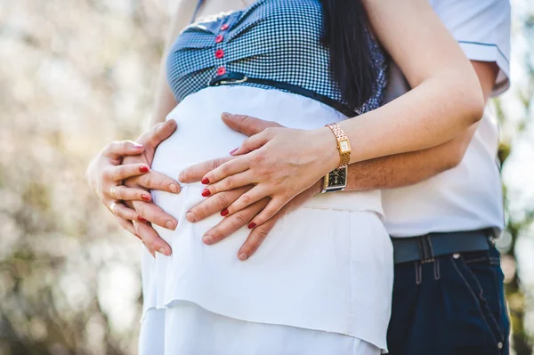 Barriga Grávida Esperando Bebê — Fotografia de Stock