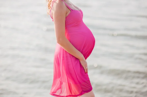 Pregnant belly holding — Stock Photo, Image