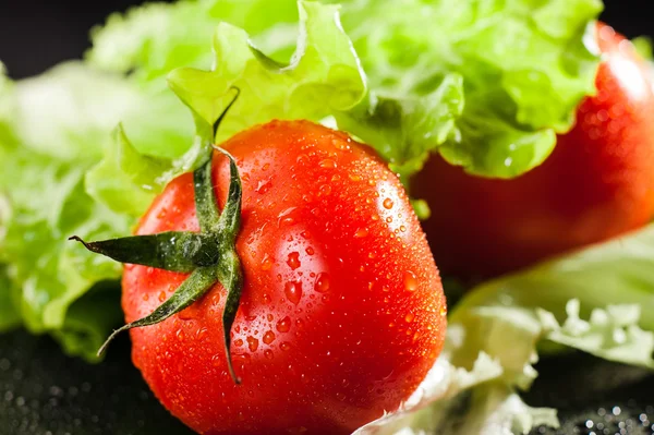 Hälsosam mat, goda snacks, färska grönsaker — Stockfoto