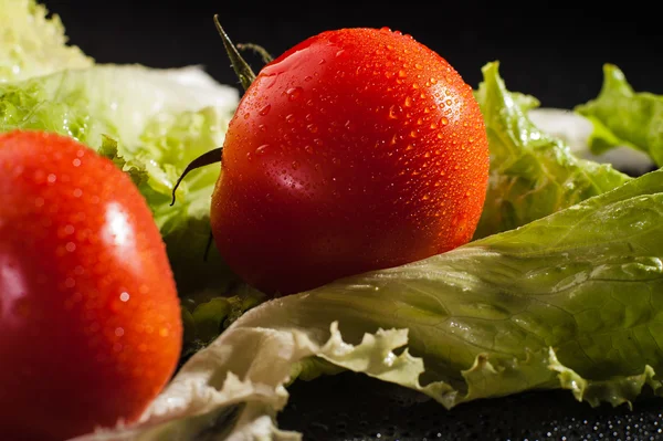 Hälsosam mat, goda snacks, färska grönsaker — Stockfoto