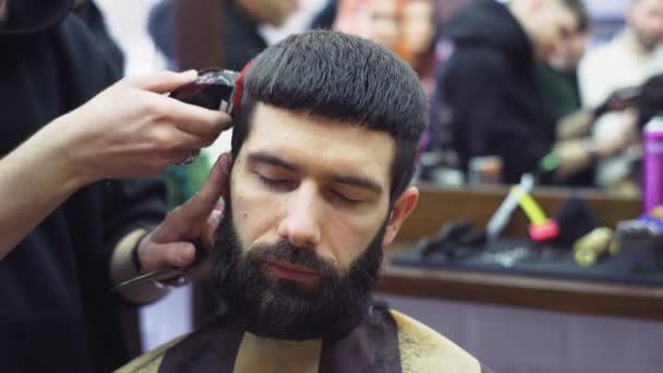 Homme Salon Coiffure Ciseaux Coiffure — Video