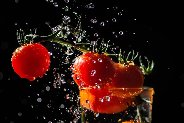 Cherry Tomatoes Water Splashing Drops — Stock Photo, Image