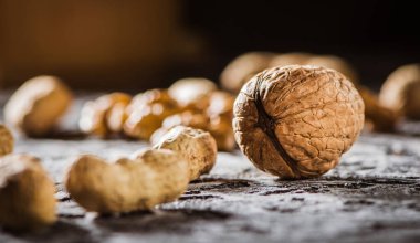 Taze ceviz karışımı, fıstık..