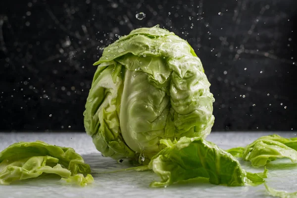 Čerstvé Zelené Zelí Stole Zelenina Jsou Užitečné Vitamíny Jídlo Pro — Stock fotografie