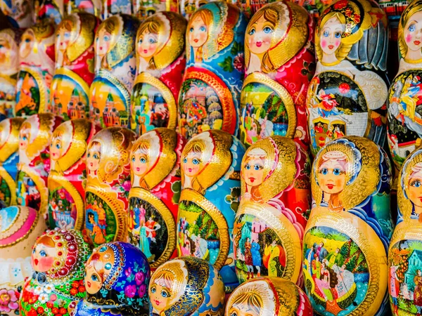 Exposição Colorida Bonecas Matryoshka Tradicionais Lembrança Típica Moscou Rússia — Fotografia de Stock