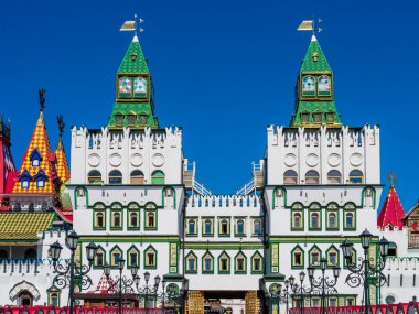 İzmailovsky Kremlin 'in çarpıcı yüzü, renkli bir piyasa, hatıralarıyla ünlü, Moskova, Rusya