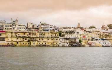Udaipur genel bakış gün batımında, Rajasthan, Hindistan