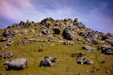 Castle Hill, Yeni Zelanda 'da kireçtaşı cesur