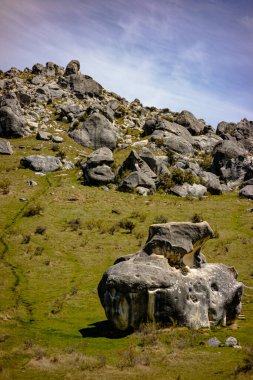 Castle Hill, Yeni Zelanda 'da kireçtaşı cesur