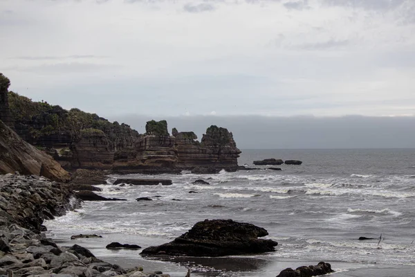 Punakaiki Κρέπες Βράχους Και Blowhole Πόδια Νέα Ζηλανδία Σχηματισμός Ασβεστόλιθου — Φωτογραφία Αρχείου