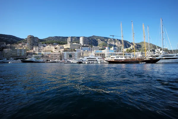 Blick auf Boote im Hafen von monte carlo — Stockfoto