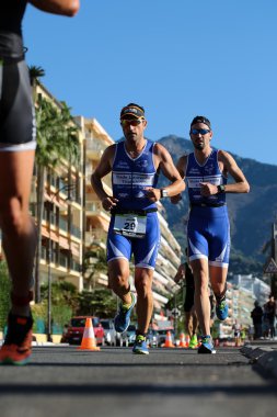 Bir takım iki koşucu