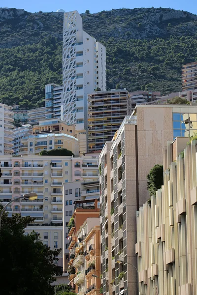 Hoge huizen op steile straten — Stockfoto