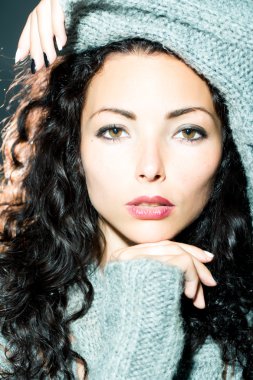 Şehvetli dalgın kadın