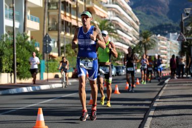 Koşucular farklı takım rekabet