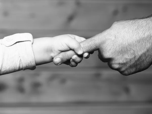 Eller oğul ve baba — Stok fotoğraf