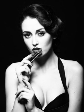 Retro lipgloss kadınla