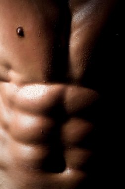 Atletik erkek çıplak gövde