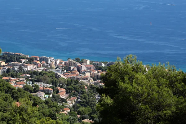 Vista sulla costa della città dalle montagne — Foto Stock