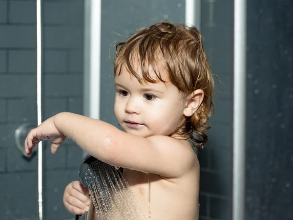 Kis baby boy zuhany — Stock Fotó
