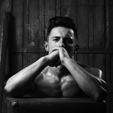 Adam ve takım elbise