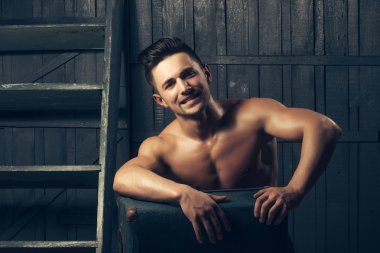 Adam ve takım elbise