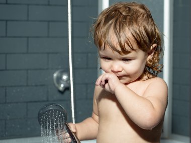Küçük bebek duş