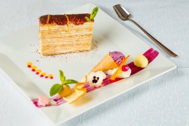 Süslü pasta tatlı