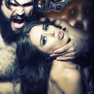 Kadın ve bağıran adam