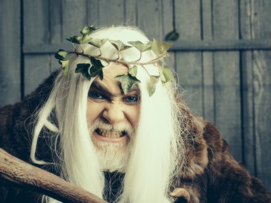 Zeus Tanrı boynuzları ile