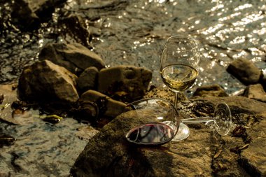 Winwe cam su yakınında