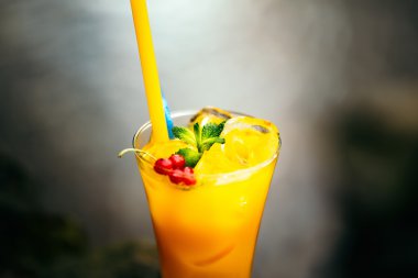 Dekore portakal suyu