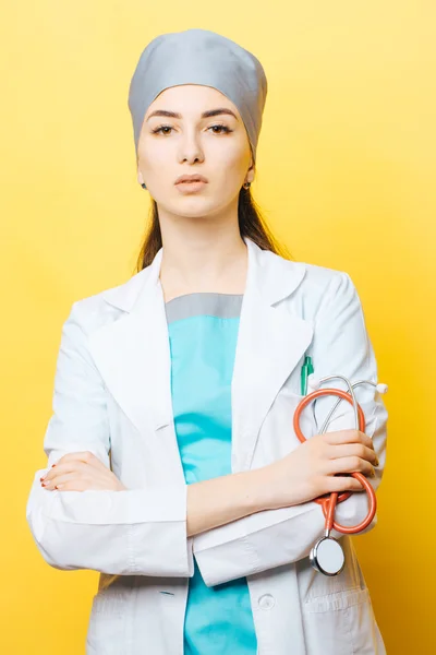 Médico farmacêutico mulher com estetoscópio — Fotografia de Stock