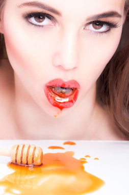 Kaşık bal kadınla