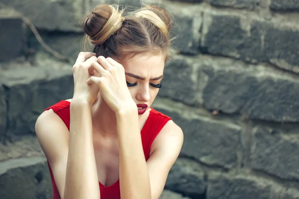 Sad young woman — Stock Photo, Image