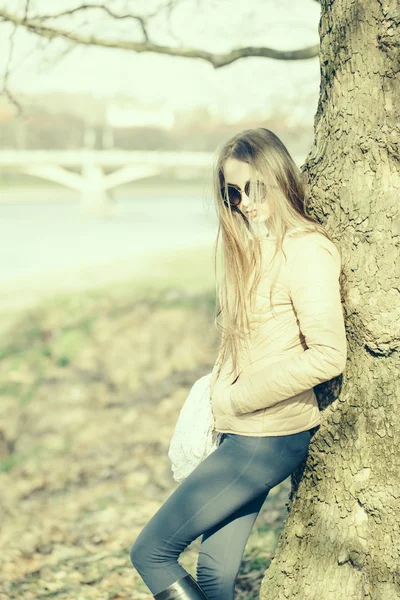 Stylish girl sunny day outdoor — Stock Photo, Image