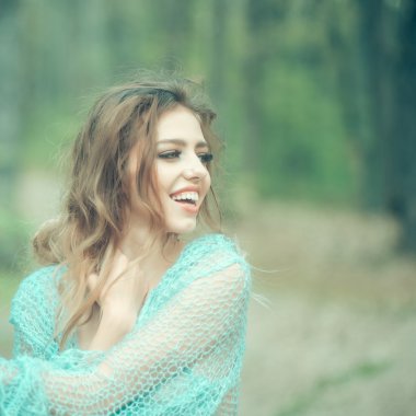 Ormandaki şehvetli kadın