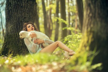 Ormandaki keçi olan kadın