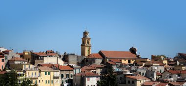 Pişmiş toprak çatılar ile eski şehir